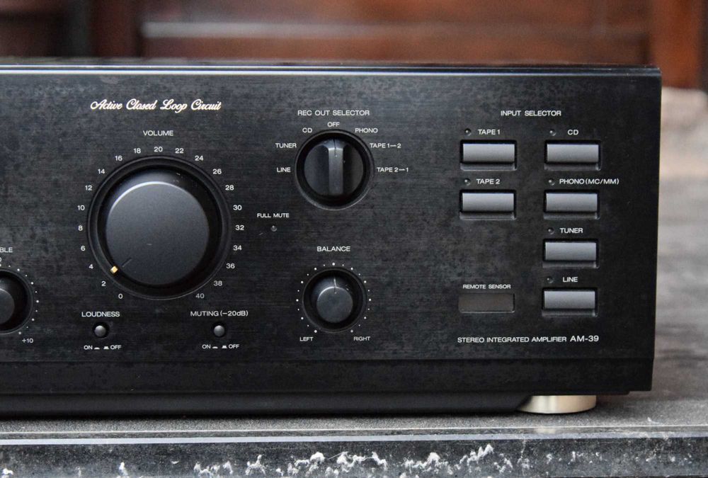 Amplificator Akai AM-39