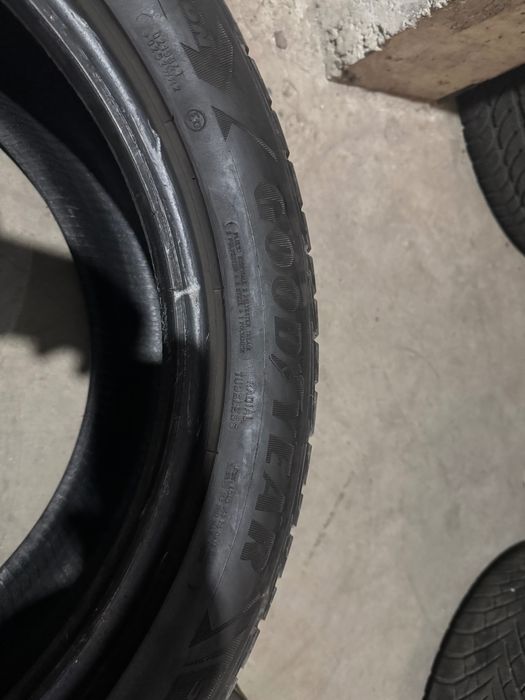 Продавам Зимни Гуми