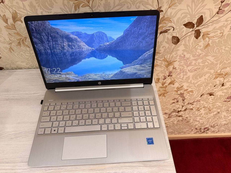 Продаю хороший Ноутбук для учёбы цена ниже рынка