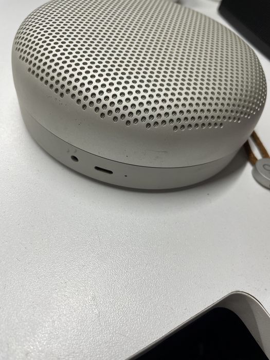 Boxa portabila Bluetooth  BANG & OLUFSEN B&O BeoPlay A1 1st Gen