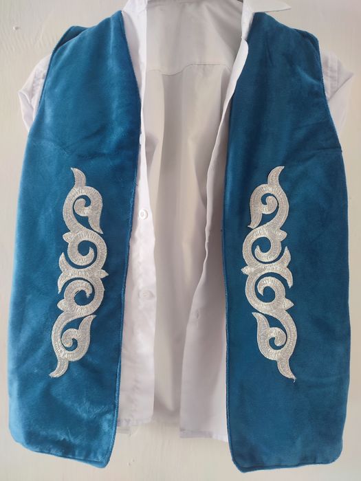 Национальная жилетка.