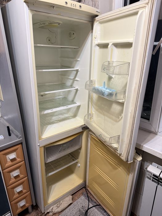 Холодильник на запчасти