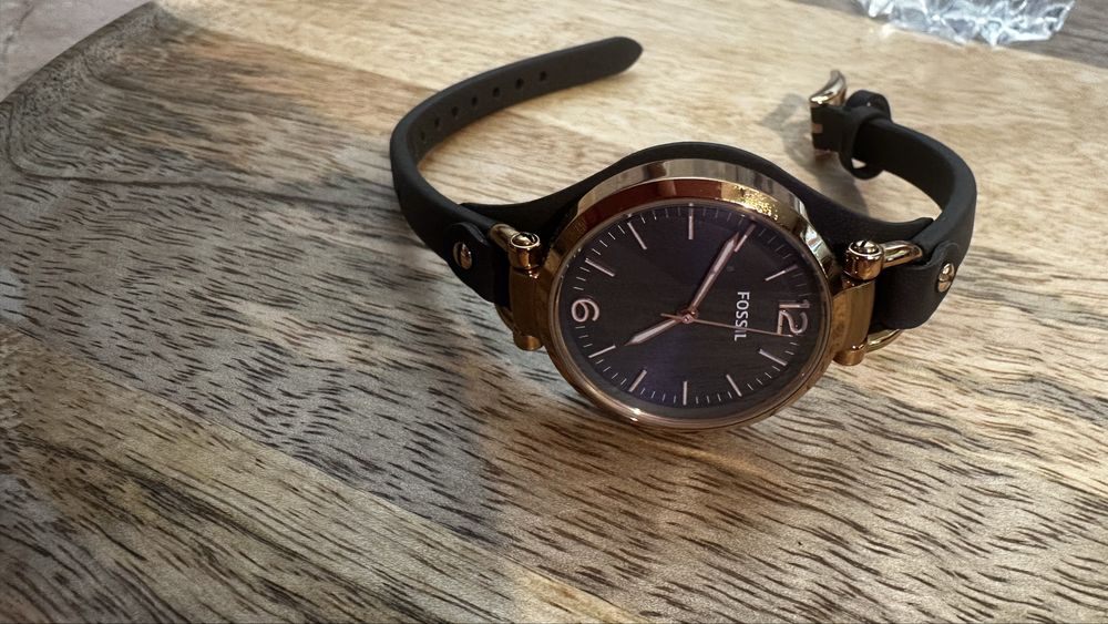 Часовник FOSSIL ES3077