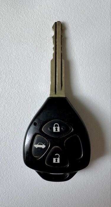 Оригинальный ключ от Toyota