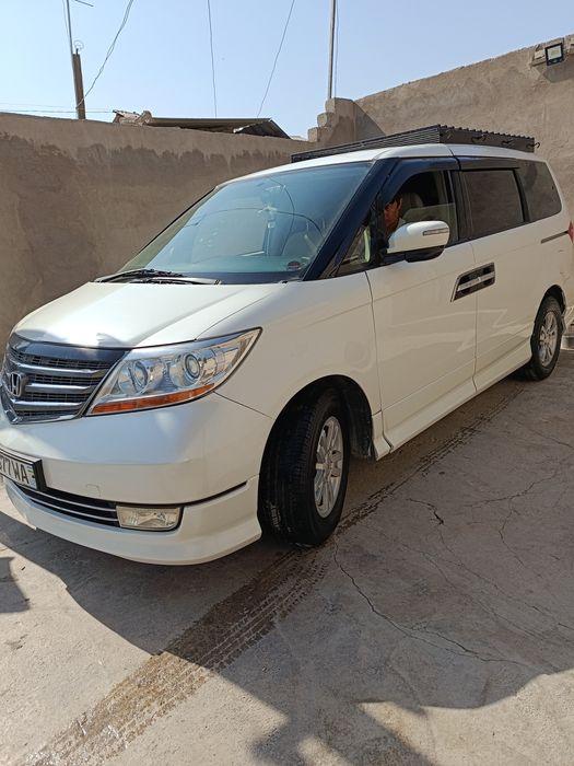 Honda sotiladiii