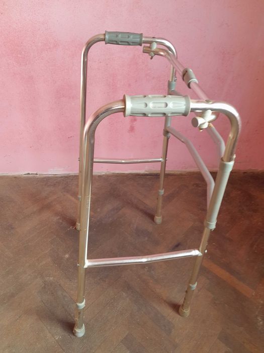 Cărucior pt.persoane cu dizabilități