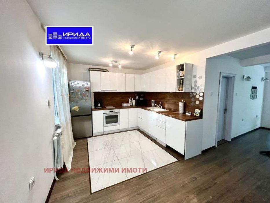 Продава къща в  Бояна