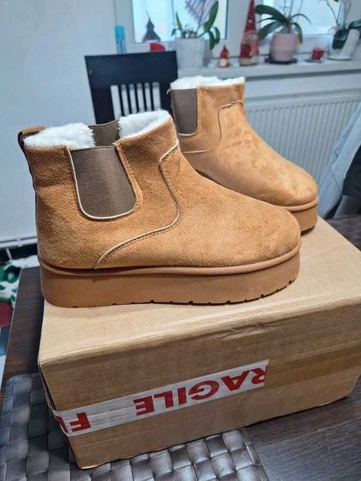 Ghete damă cu blaniță și talpă groasă