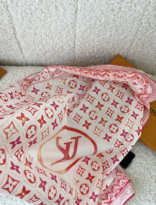 LV дамски шал New Season