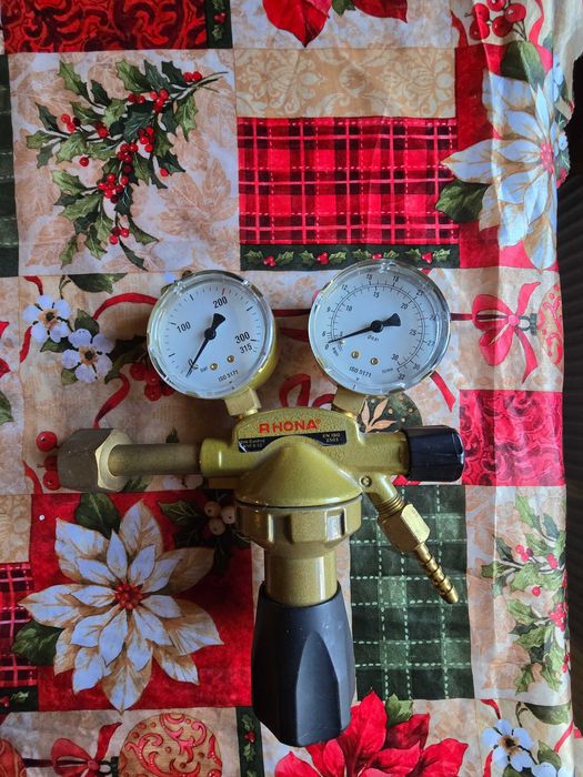 Манометъри за аргон азот и въглерод