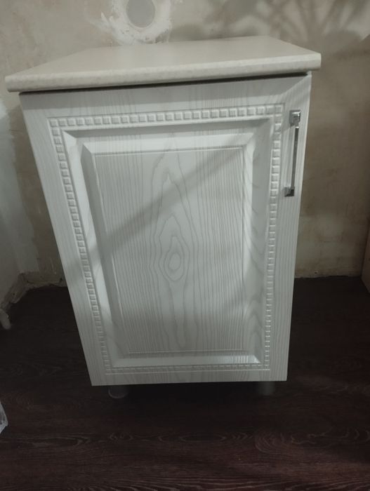 Продам новую тумбу ,в кухню