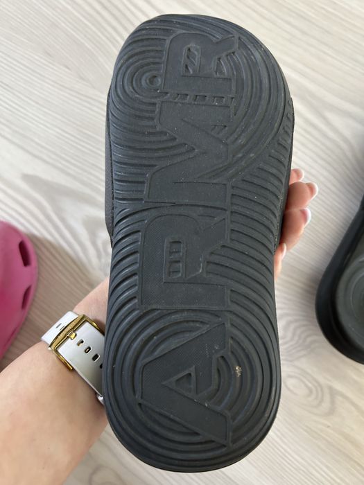 Șlapi under armour 36 impecabili