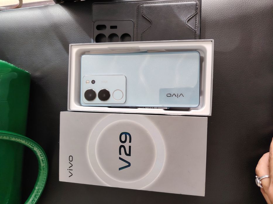 продаётся телефон