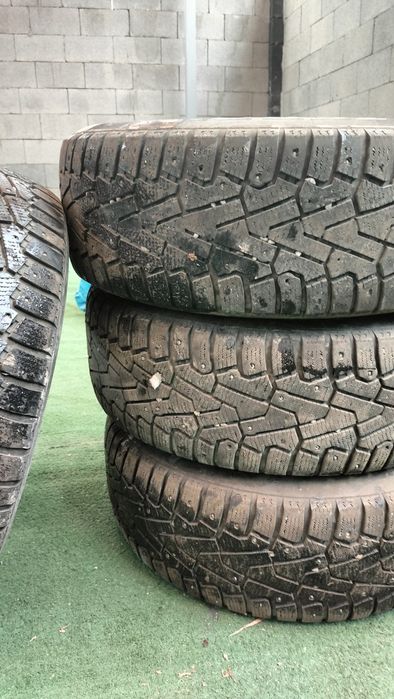 Зимние шины комплект
