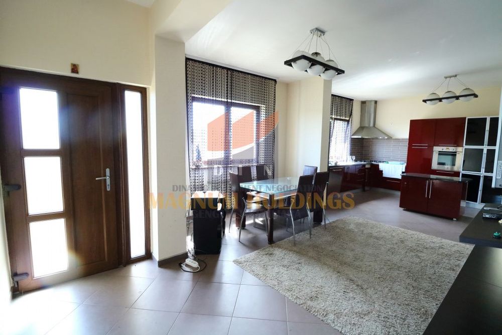 Casa Hintesti, 3 km de oras, 300 mp construiti, piscina, terasa