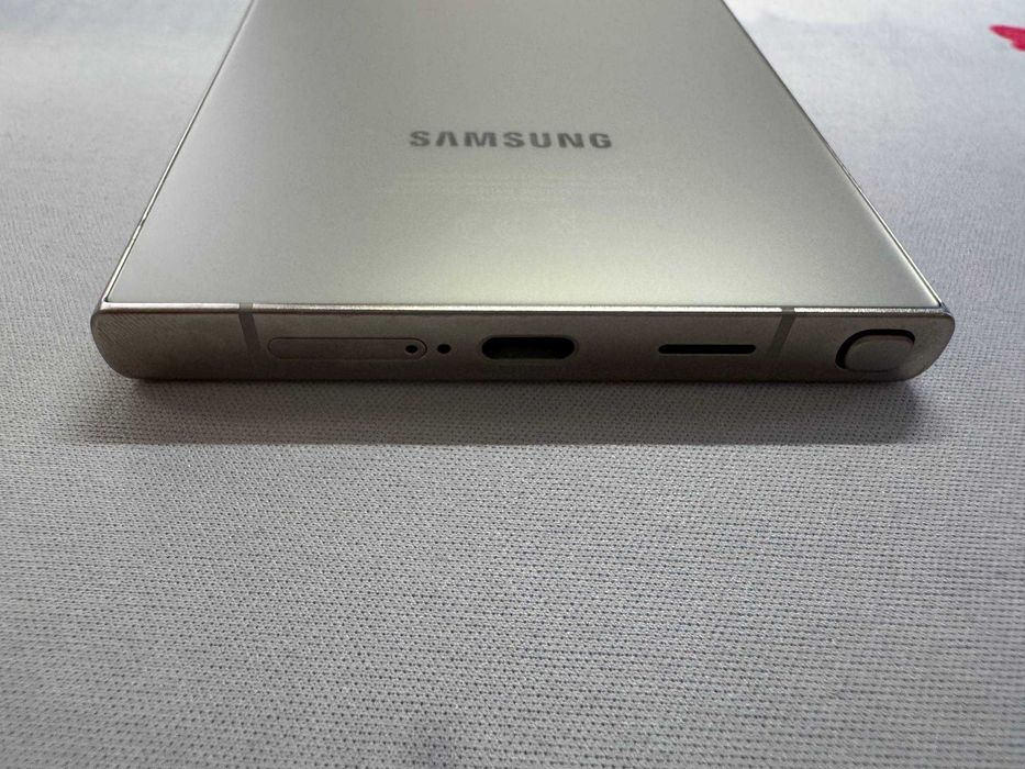 Продам Samsung S24 Ultra 256 gb