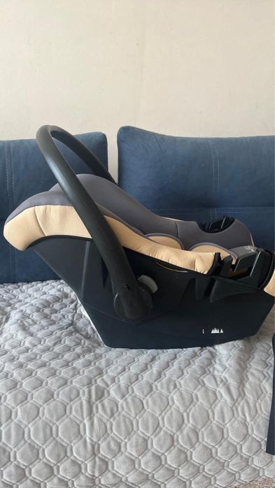 Продам автокресло переноска