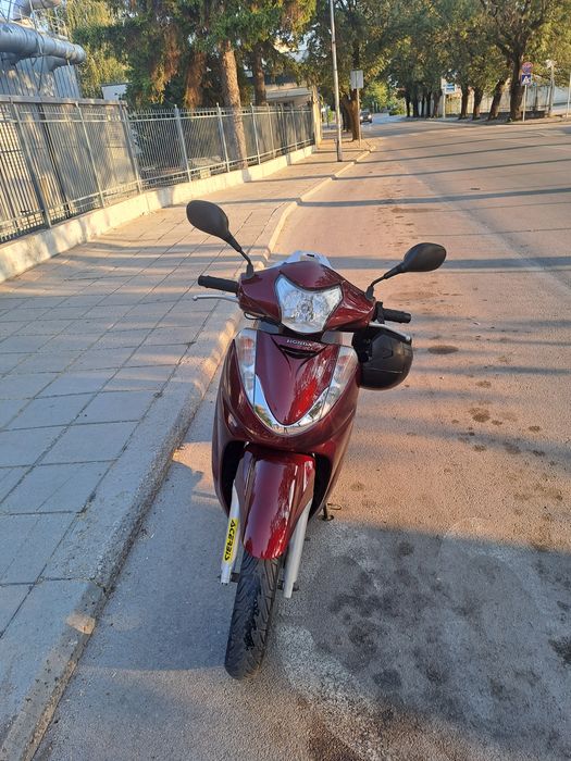 Скутер Хонда Sh 300