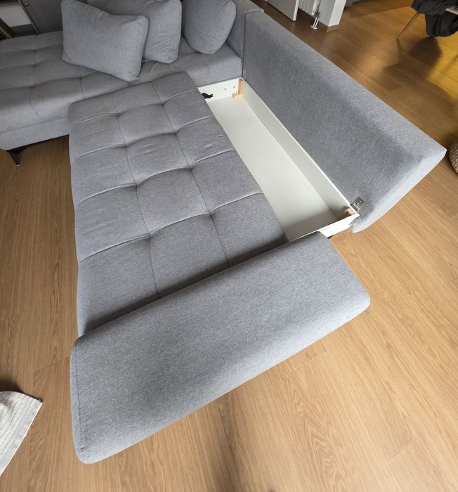 Голяма светло сива холна гарнитура ЛЕ ФИГАРО с функция сън и ракла