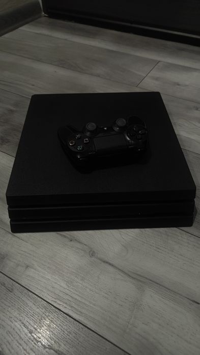 PlayStation 4 Pro 1Tb (Ps4) + controller Original