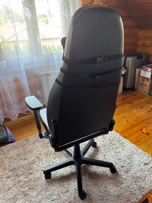 Стол за офис noblechairs ICON, бял/черен