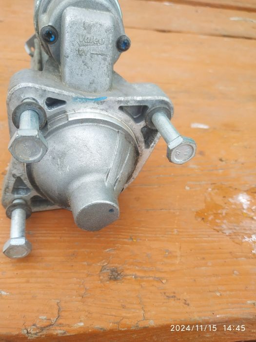 Новый стартер заводской