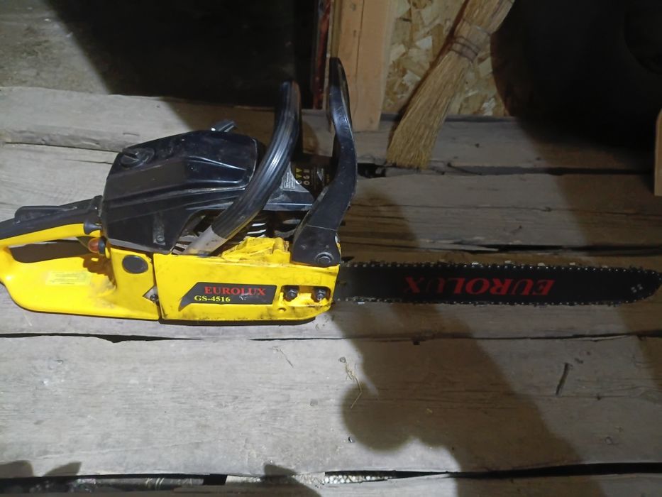 Продам бензопилу
