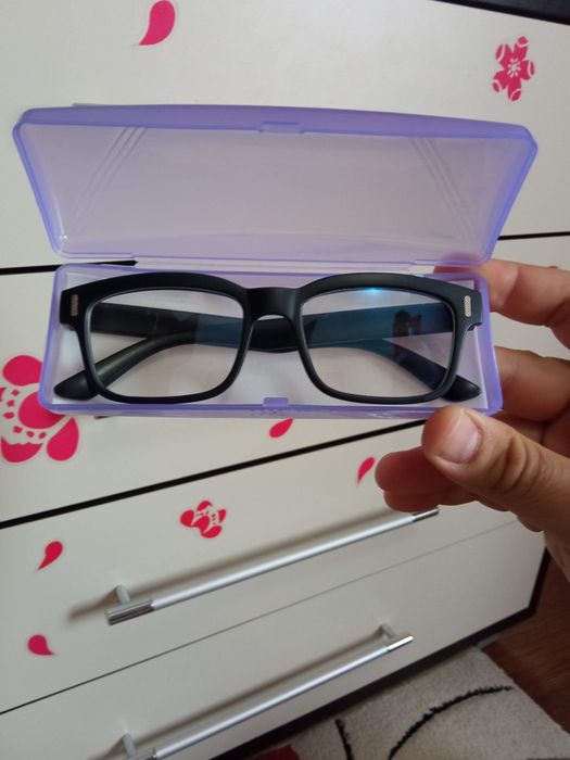 Рамки за очила с калъф