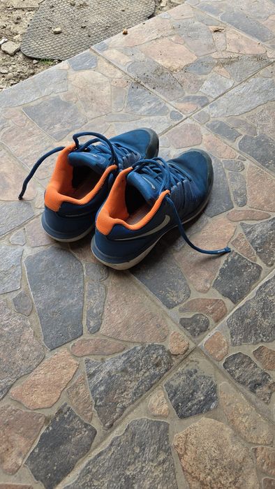Adidasi nike de vanzare