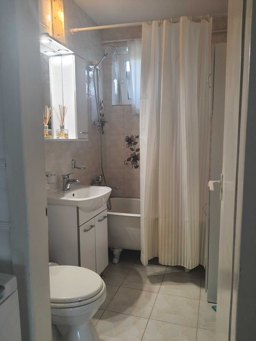 Apartament de închiriat