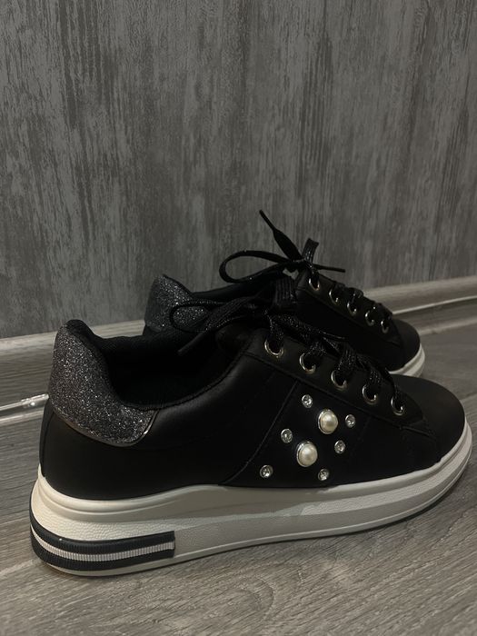 Дамски обувки Emas