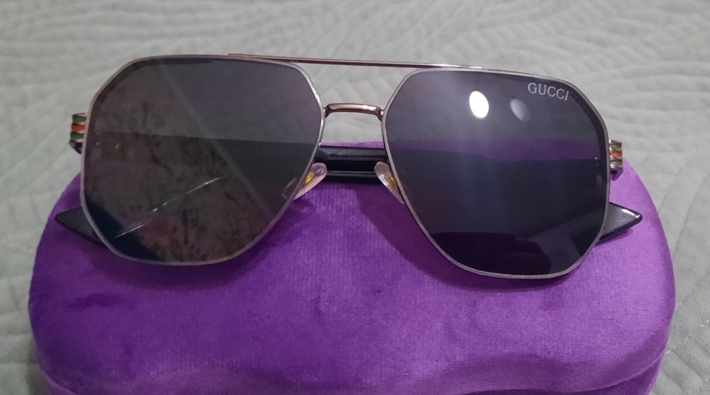 Очки солнцезащитные