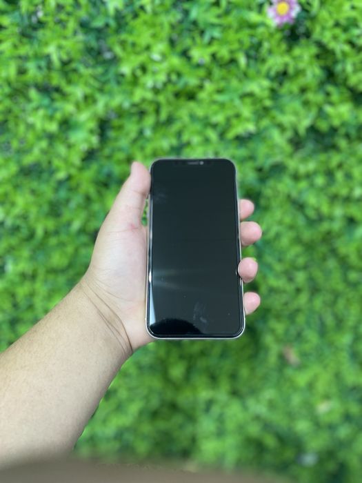 Айфон 11 продам срочно