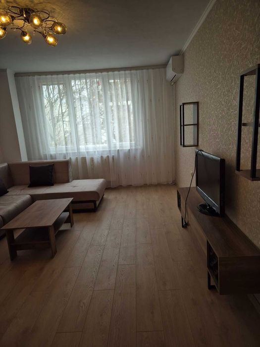 Дава се под наем Двустаен апартамент в София, Зона Б-5-3 - 72 кв.м за 598.23 € - Снимка #2