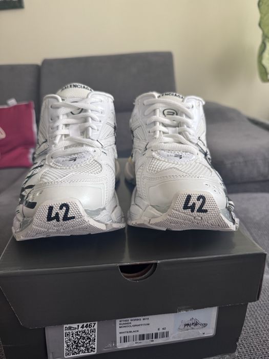Balenciaga Runner "White Graffiti" 42