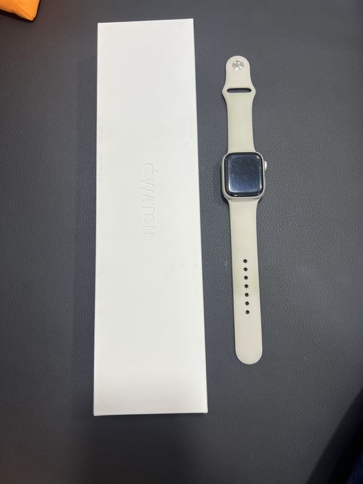 Продам Apple Watch Series 8, 41 мм