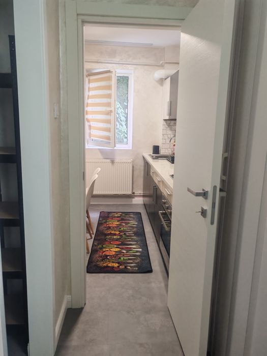Închiriez apartament 2 camere micro 9