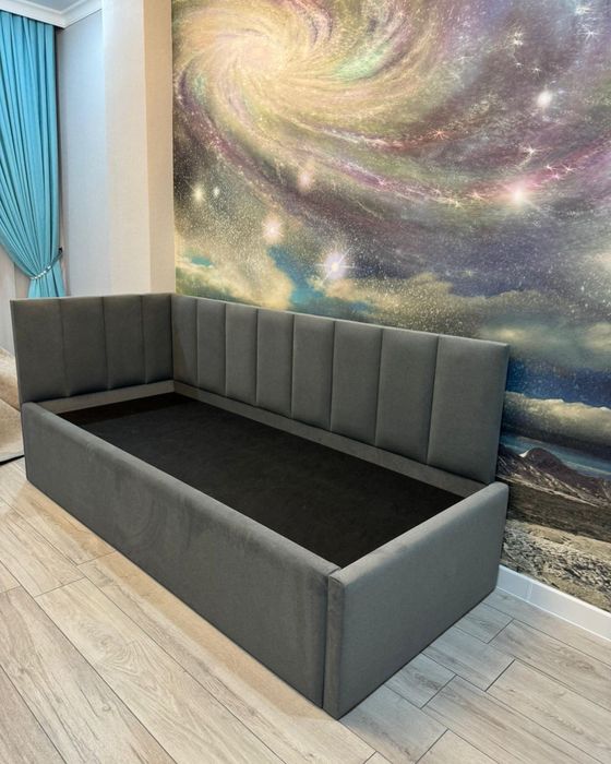 Детская кровать с матрасом в наличии