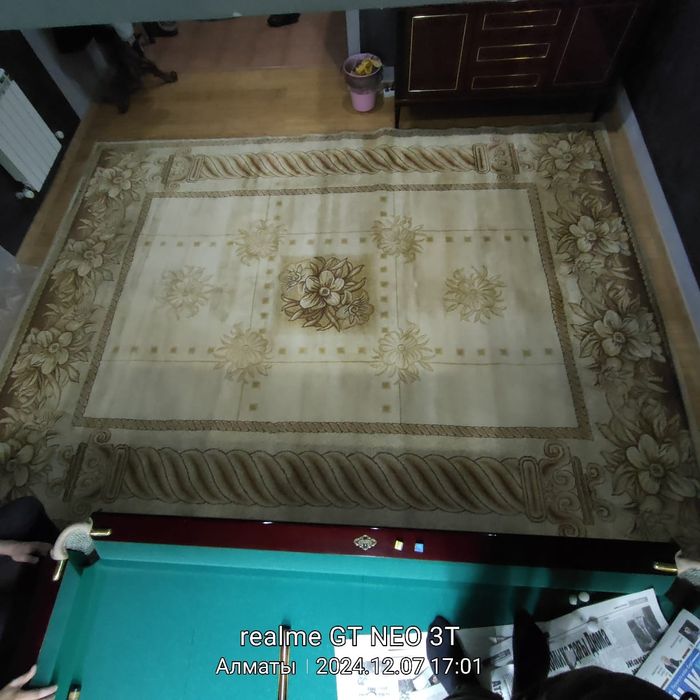 Ковёр шерстянной.