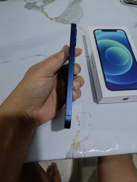 Айфон 12 64 Гб идеальном состоянии