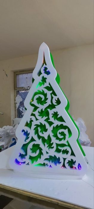 Новогодний декор из пенопласта