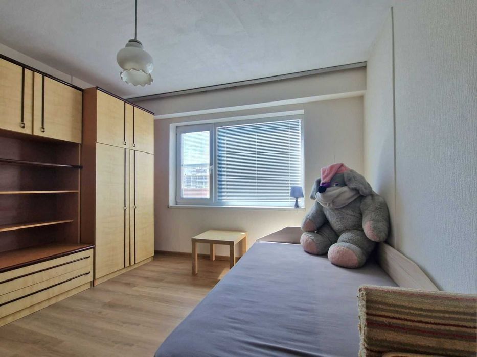 Продава се Четиристаен апартамент в Русе, Централен южен район - 99 кв.м за 1344 €/кв.м - Снимка #4