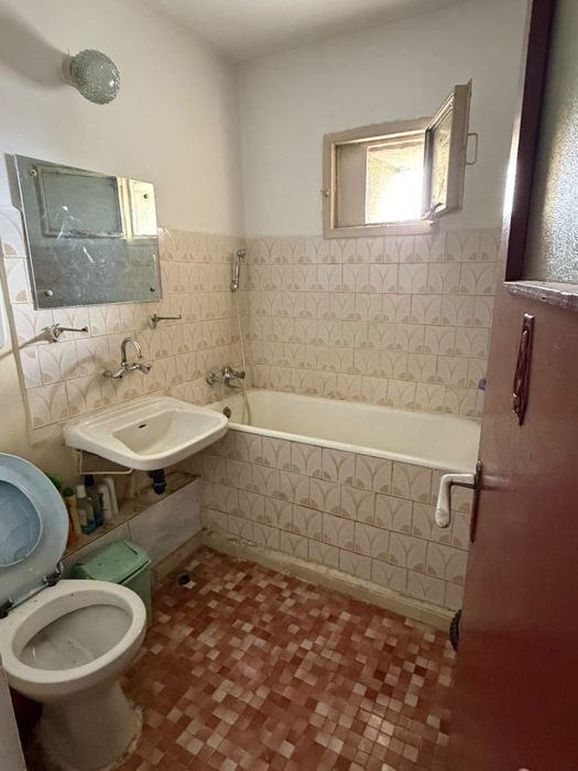 Vanzare apartament 2 camere