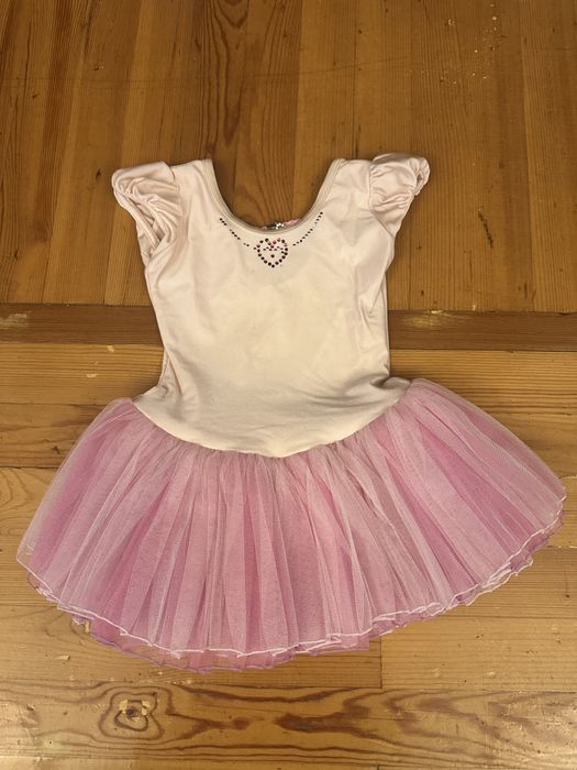 Плвтье нарядное для девочки 2-3 года