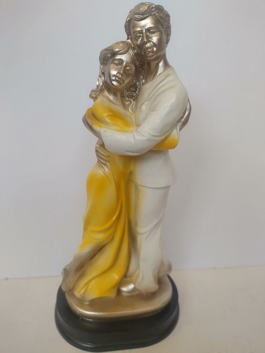 статуетка-влюбени