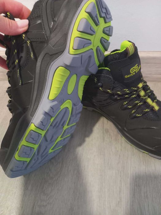 Incaltari, pantofi, bocanci protectie S3S bombeu compozit