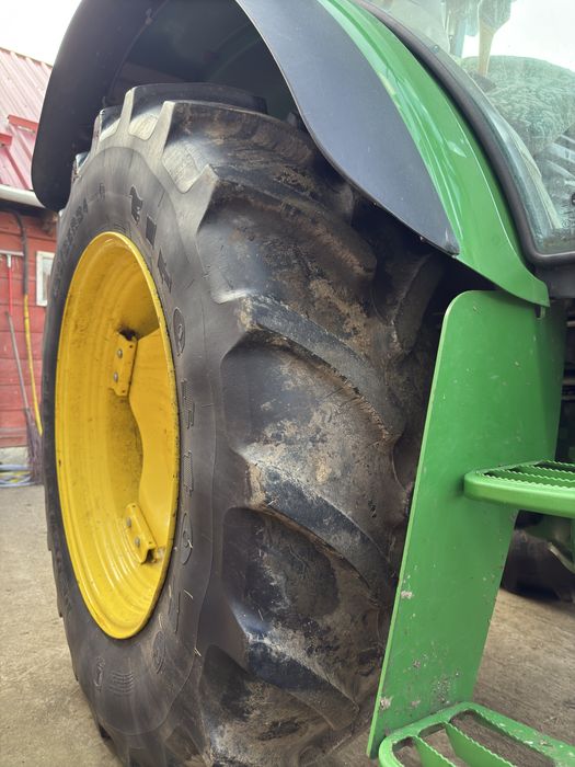 Vand sau schimb John Deere 5100M