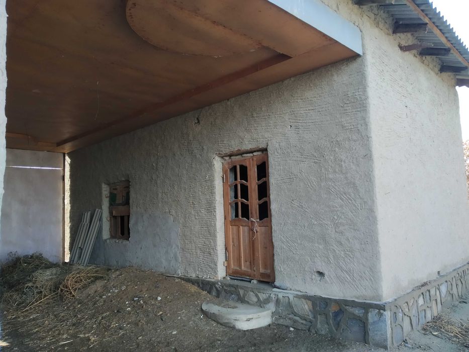 Uy sotiladi tez va arzon! Narxini kelishamiz yana