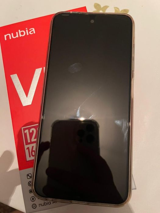 Продам телефон Nubia V70