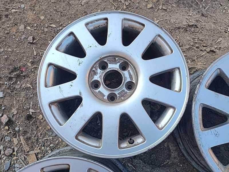 Продам оригинальные легкосплавные диски на автомашину Ауди
